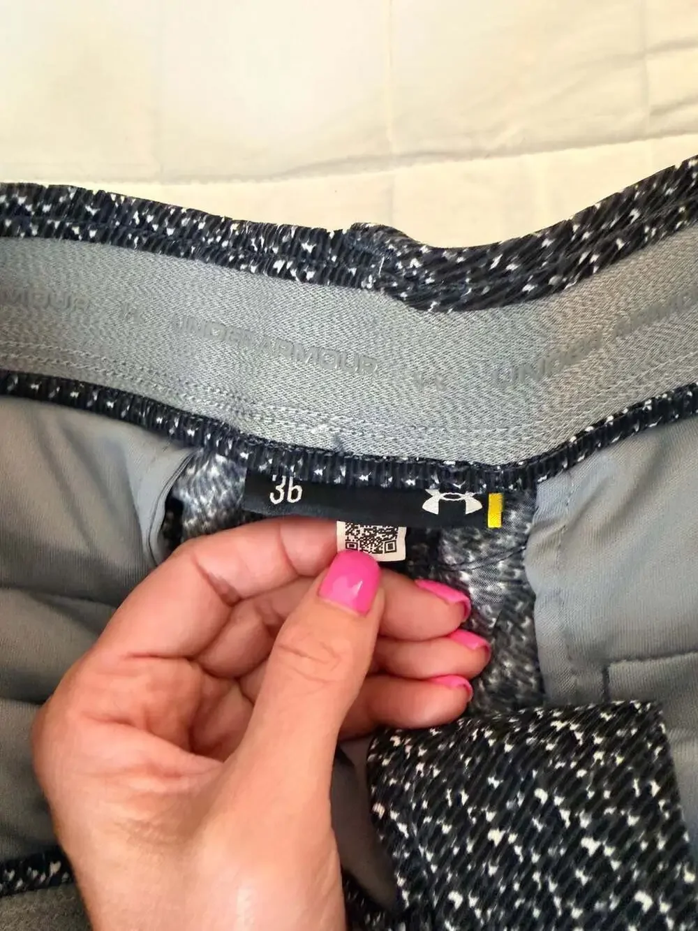 Under Armour Performance Speckled Print Golf Shorts Size 38